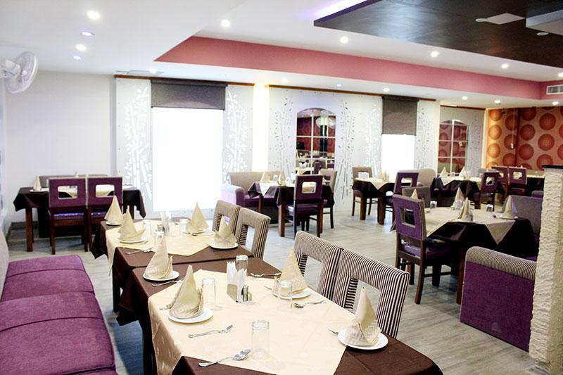 Grace Hotel Karnāl Zewnętrze zdjęcie