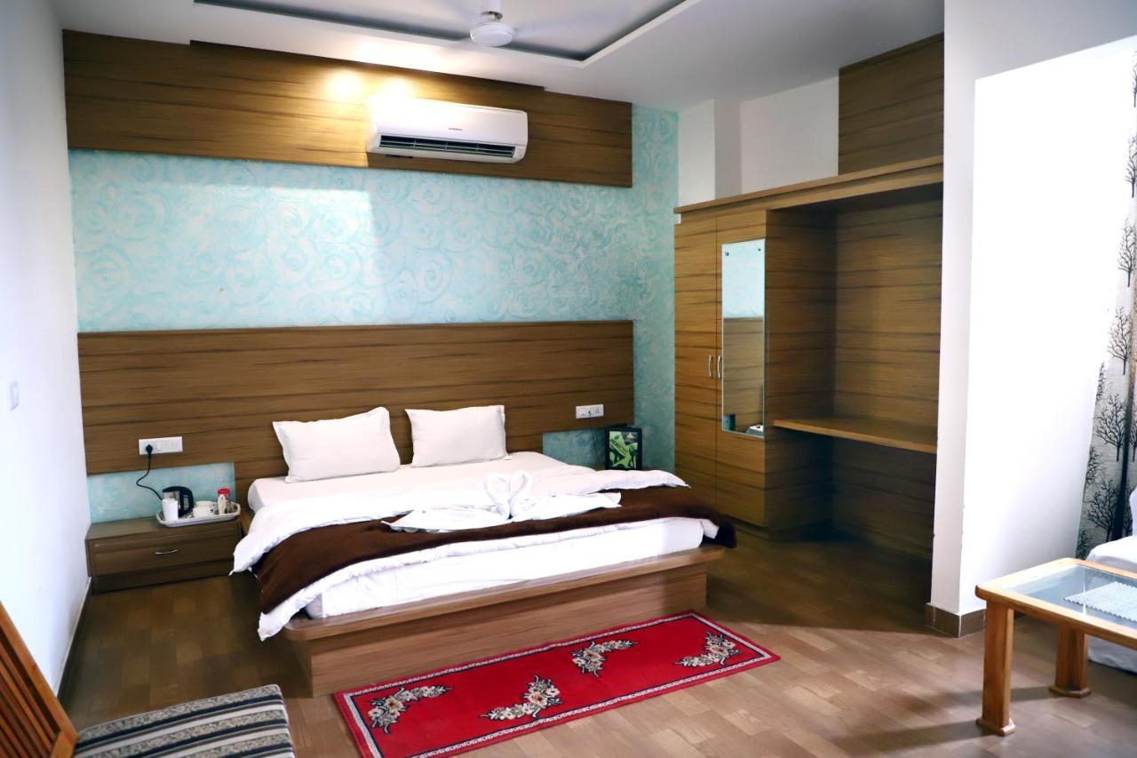 Grace Hotel Karnāl Zewnętrze zdjęcie